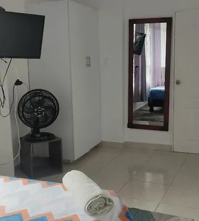 Home To Go Hostal Apartamentos Cali Exterior photo
