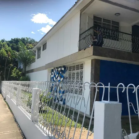 Home To Go Hostal Apartamentos Cali Exterior photo
